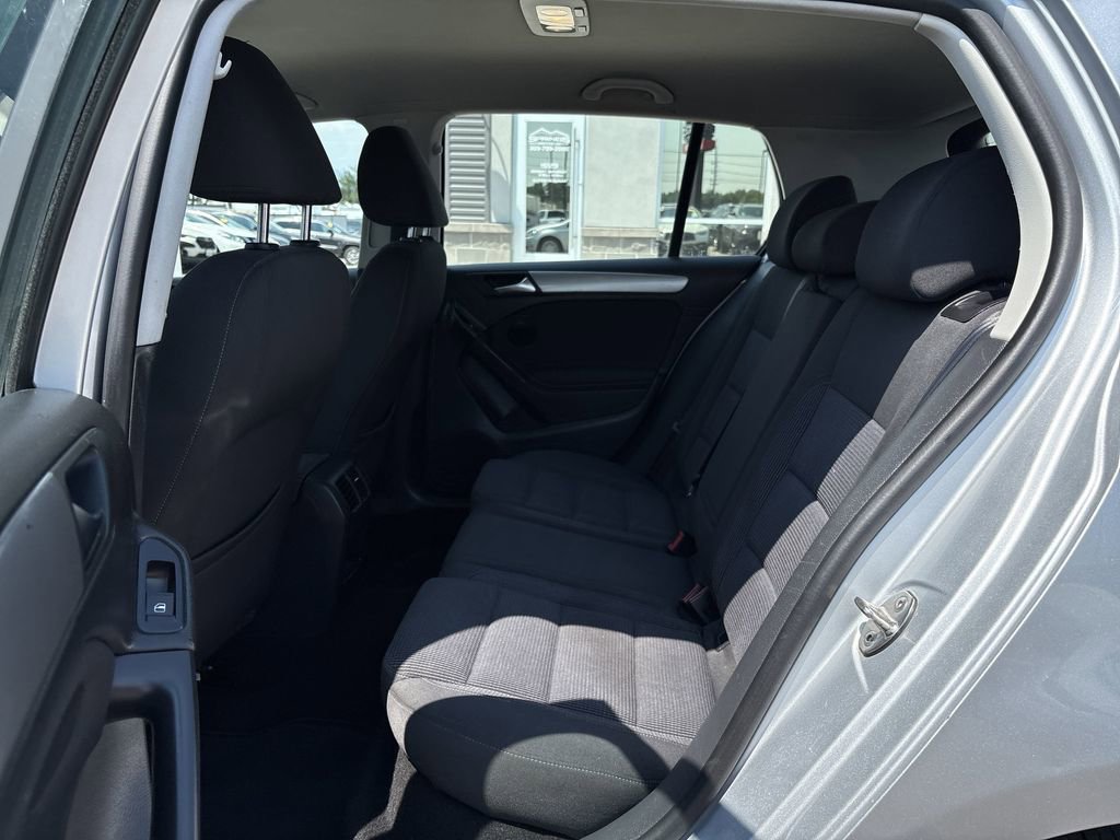 Used 2013 Volkswagen Golf 4-Door image 20