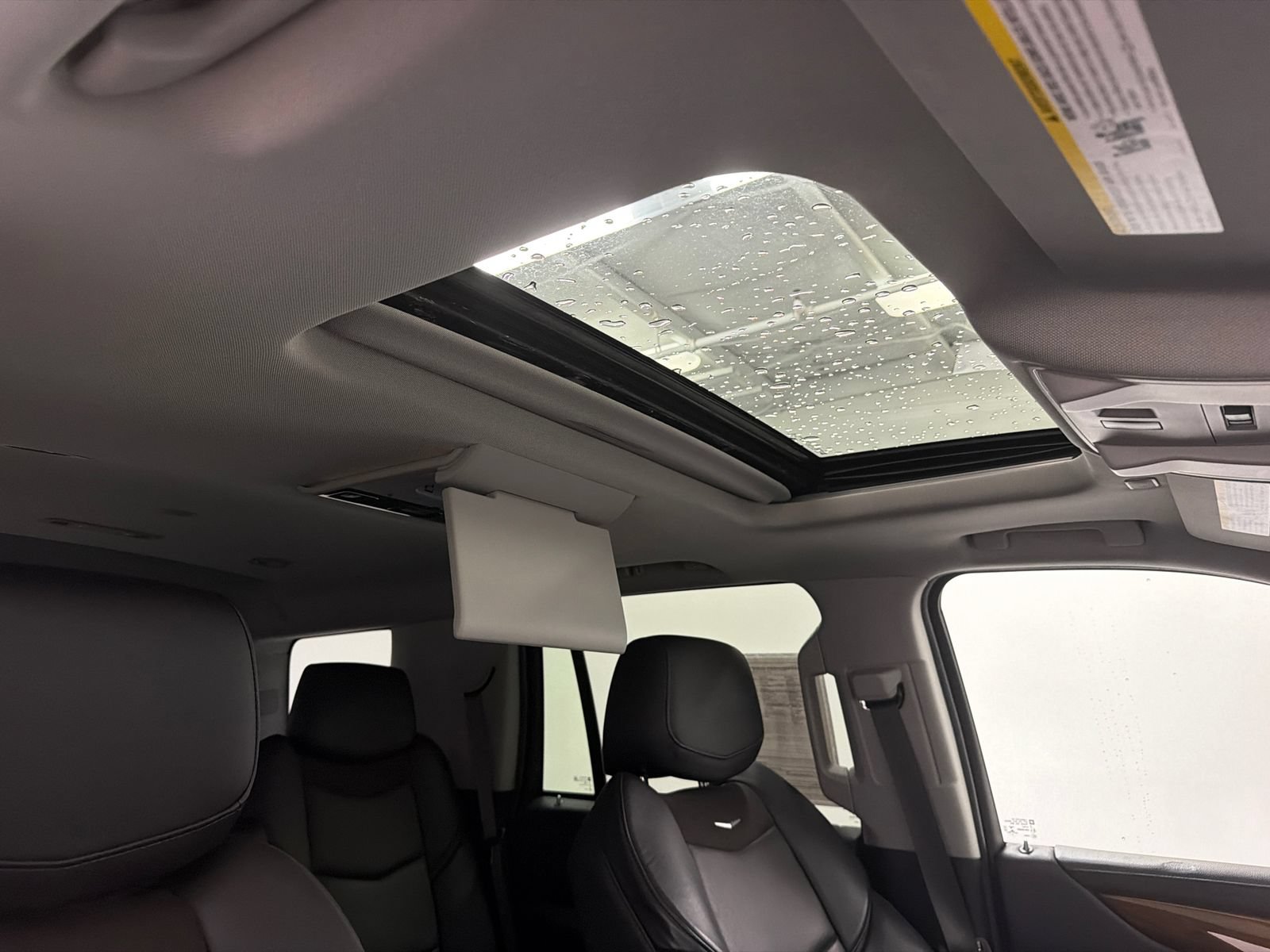 Used 2018 Cadillac Escalade Premium Luxury AWD/4WD image 16