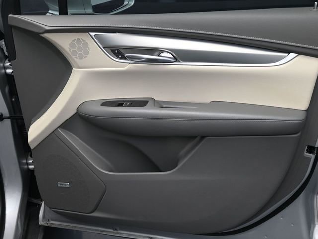 Used 2018 Cadillac XT5 Luxury w/ Driver Awareness Package image 35