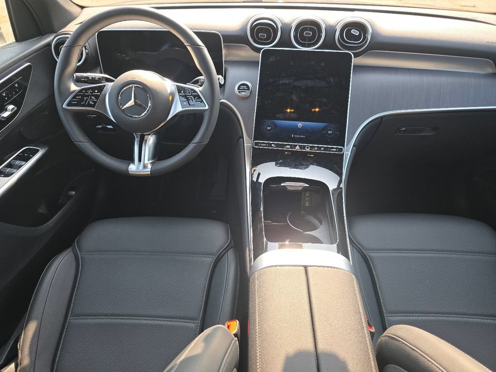 Used 2026 Mercedes-Benz GLC 300 4MATIC image 23