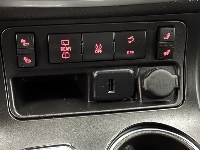 Used 2015 GMC Acadia SLE image 29