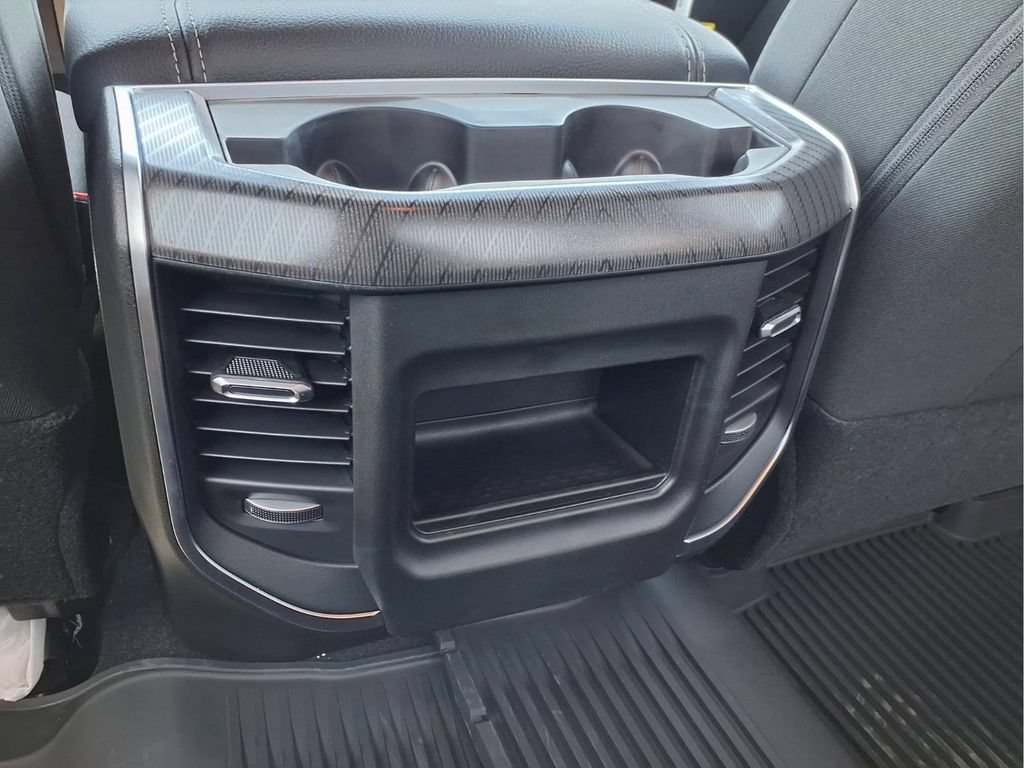 New 2026 RAM 2500 Big Horn AWD/4WD image 13