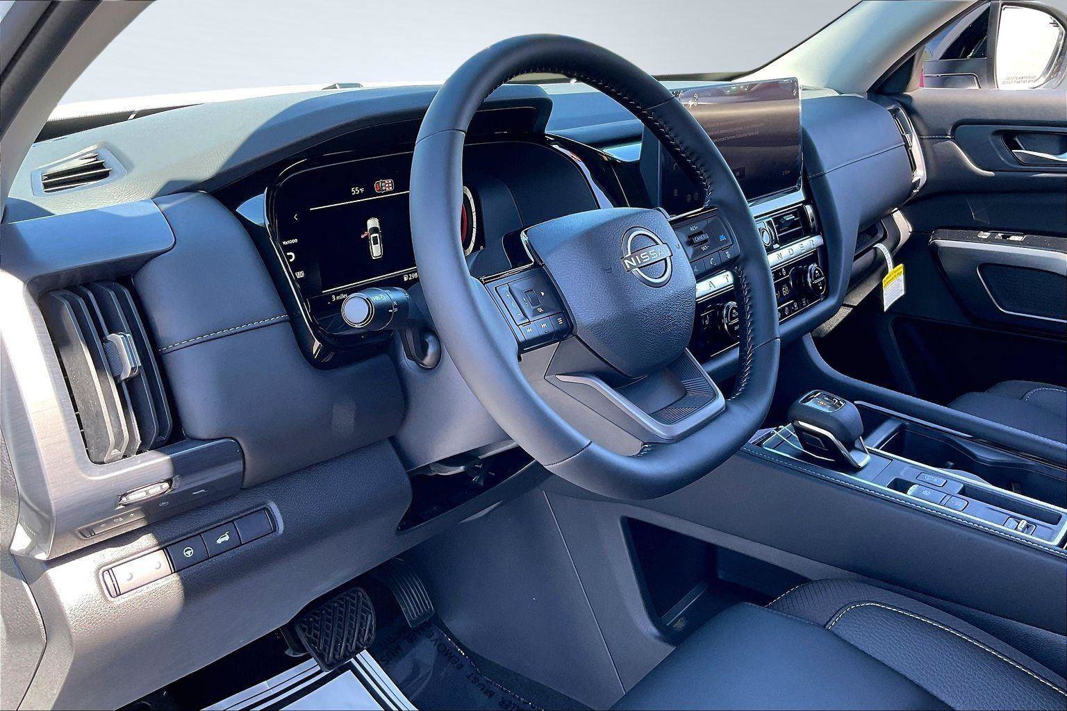 New 2026 Nissan Pathfinder SL FWD image 7