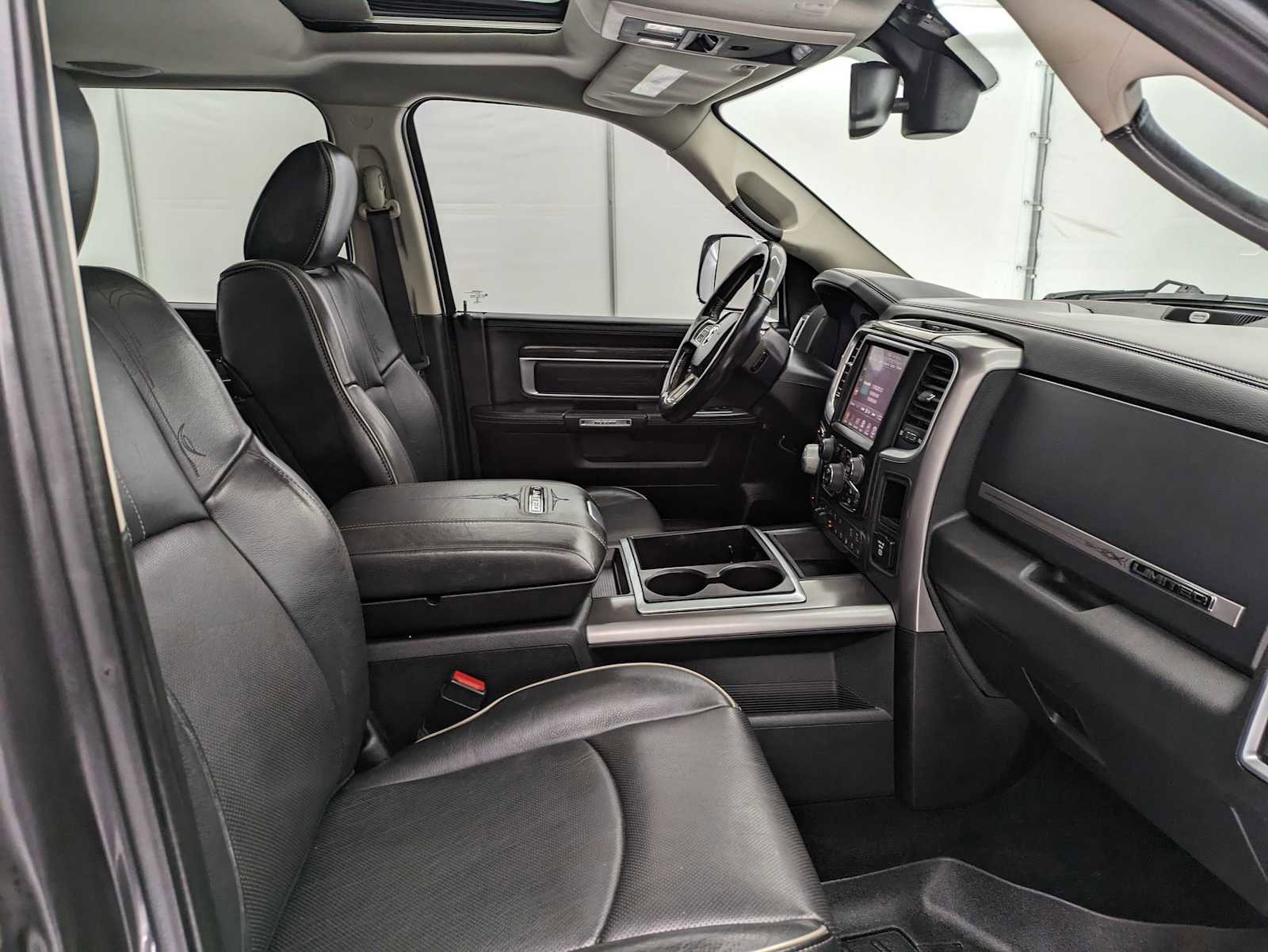 Used 2015 RAM 1500 Limited image 23