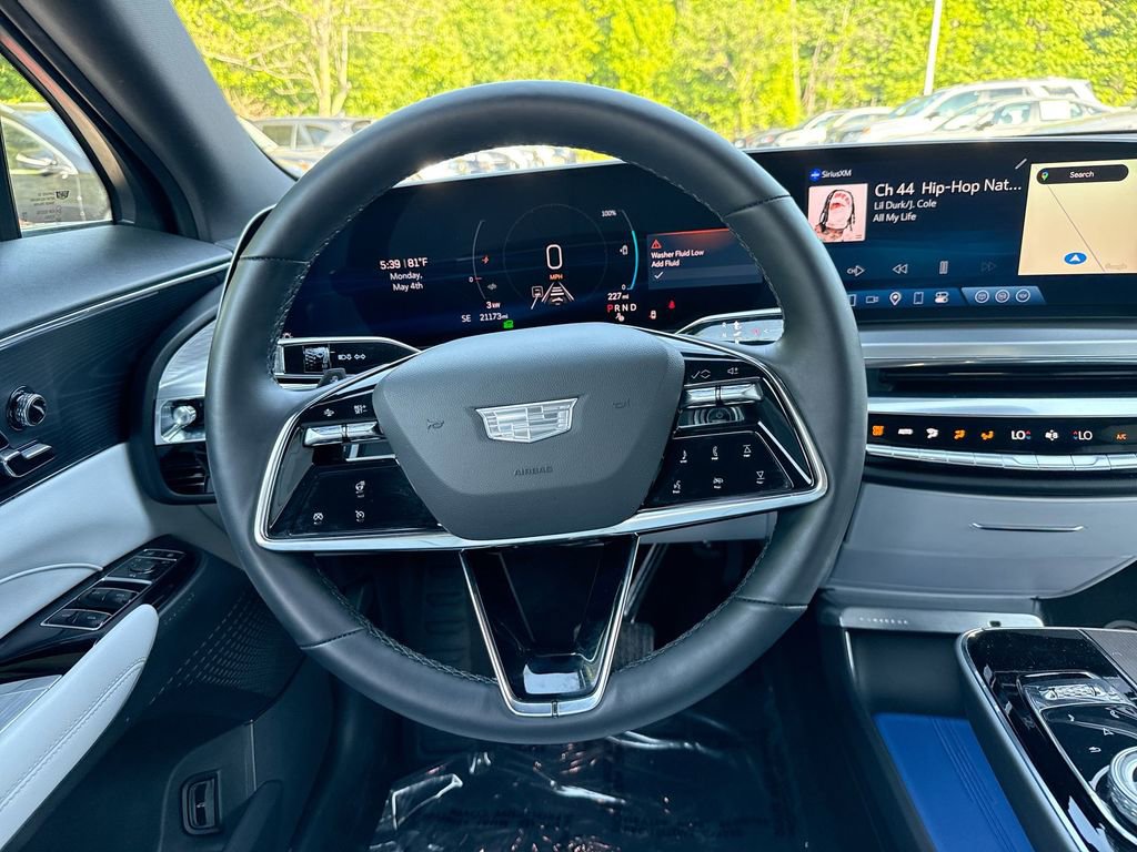 Used 2024 Cadillac Lyriq Luxury AWD/4WD image 11
