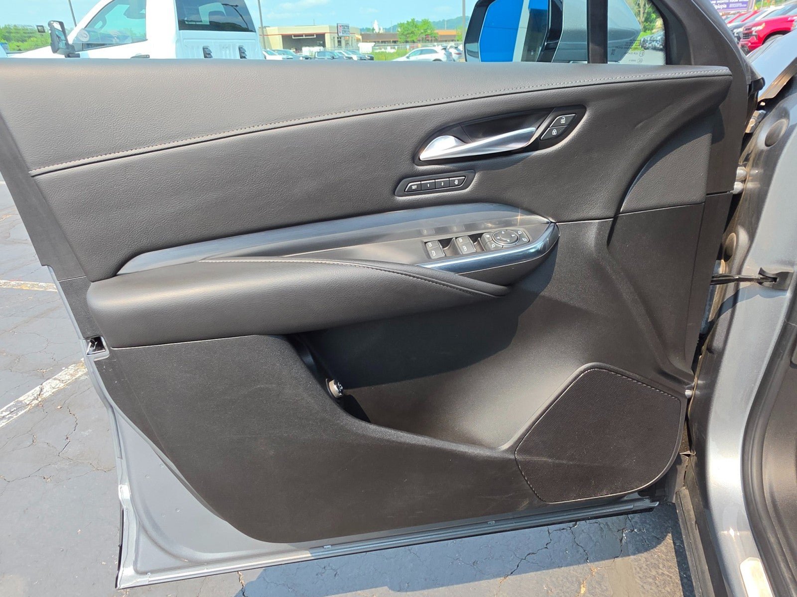 Used 2024 Cadillac XT4 Premium Luxury AWD/4WD image 30