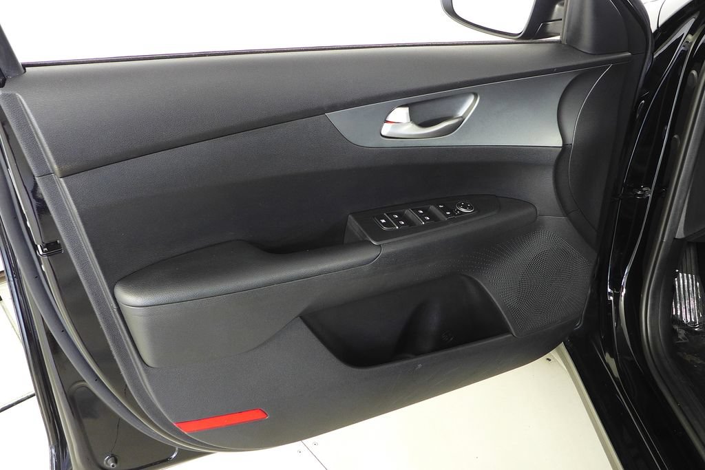 Used 2021 Kia Forte Sedan FWD image 11