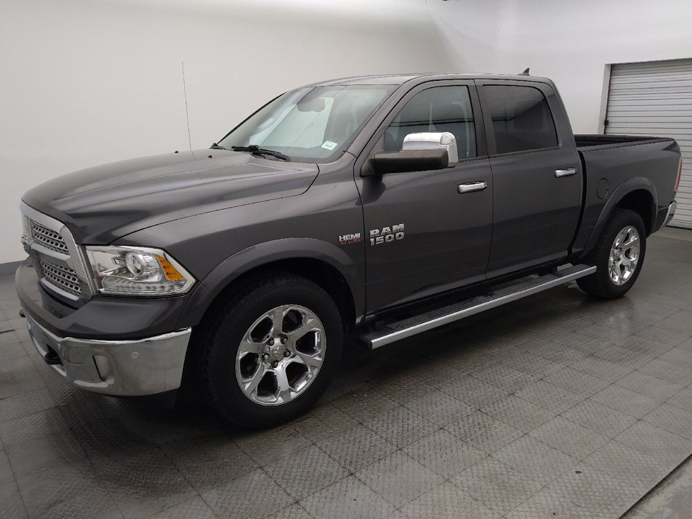 Used 2016 RAM 1500 Laramie w/ Convenience Group AWD/4WD image 2