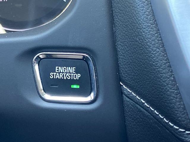 Used 2023 GMC Acadia SLE w/ Driver Convenience Package FWD image 12