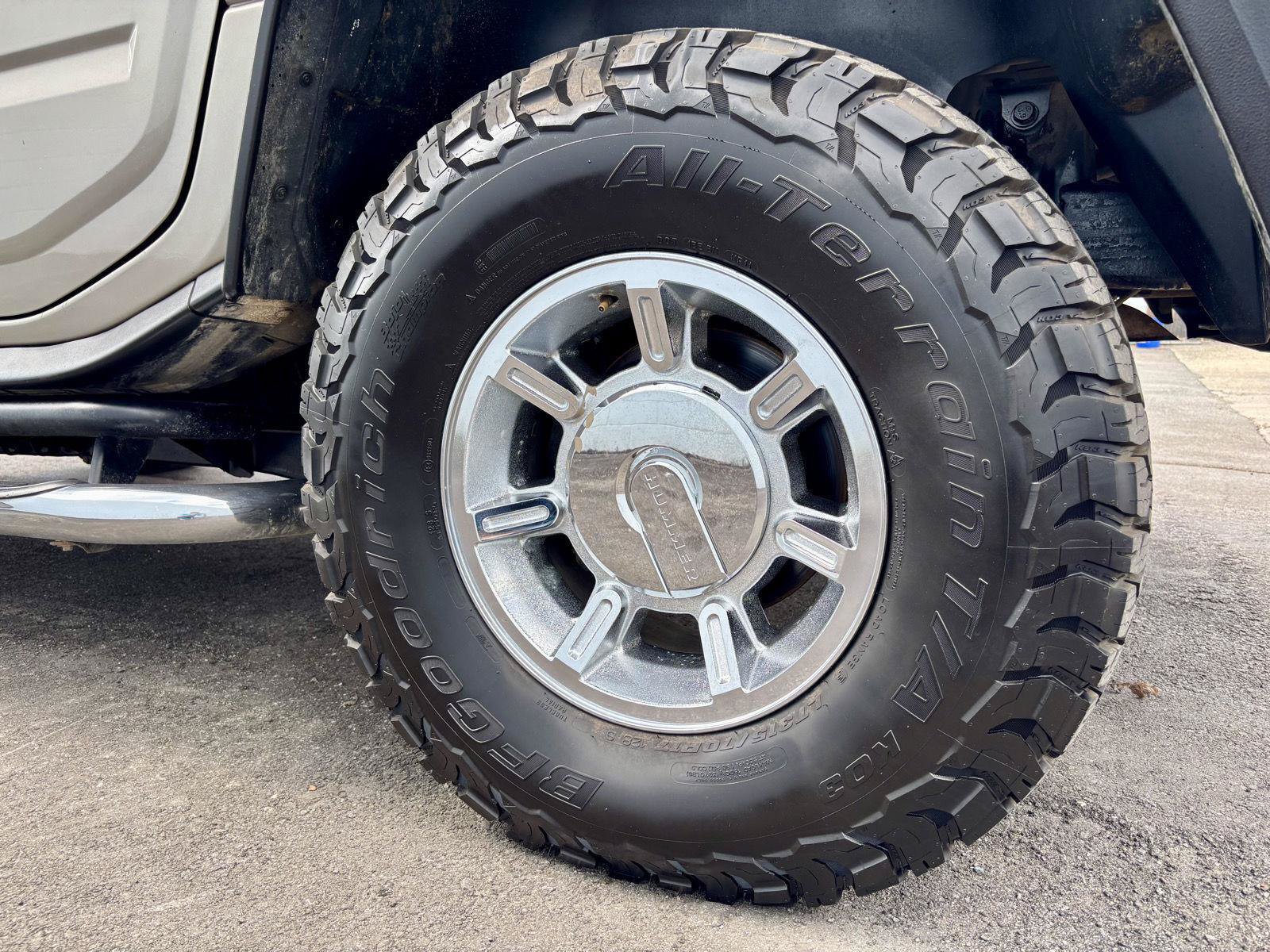 Used 2005 HUMMER H2 w/ Preferred Equipment Group AWD/4WD image 29
