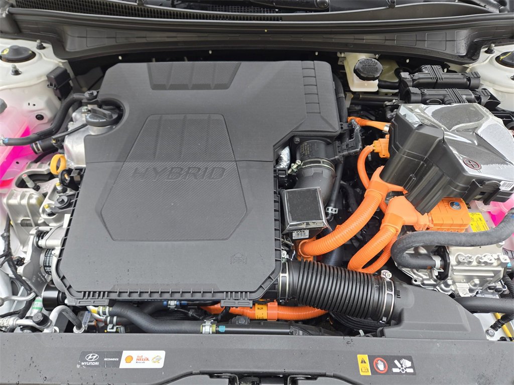 Used 2025 Hyundai Elantra Limited image 23