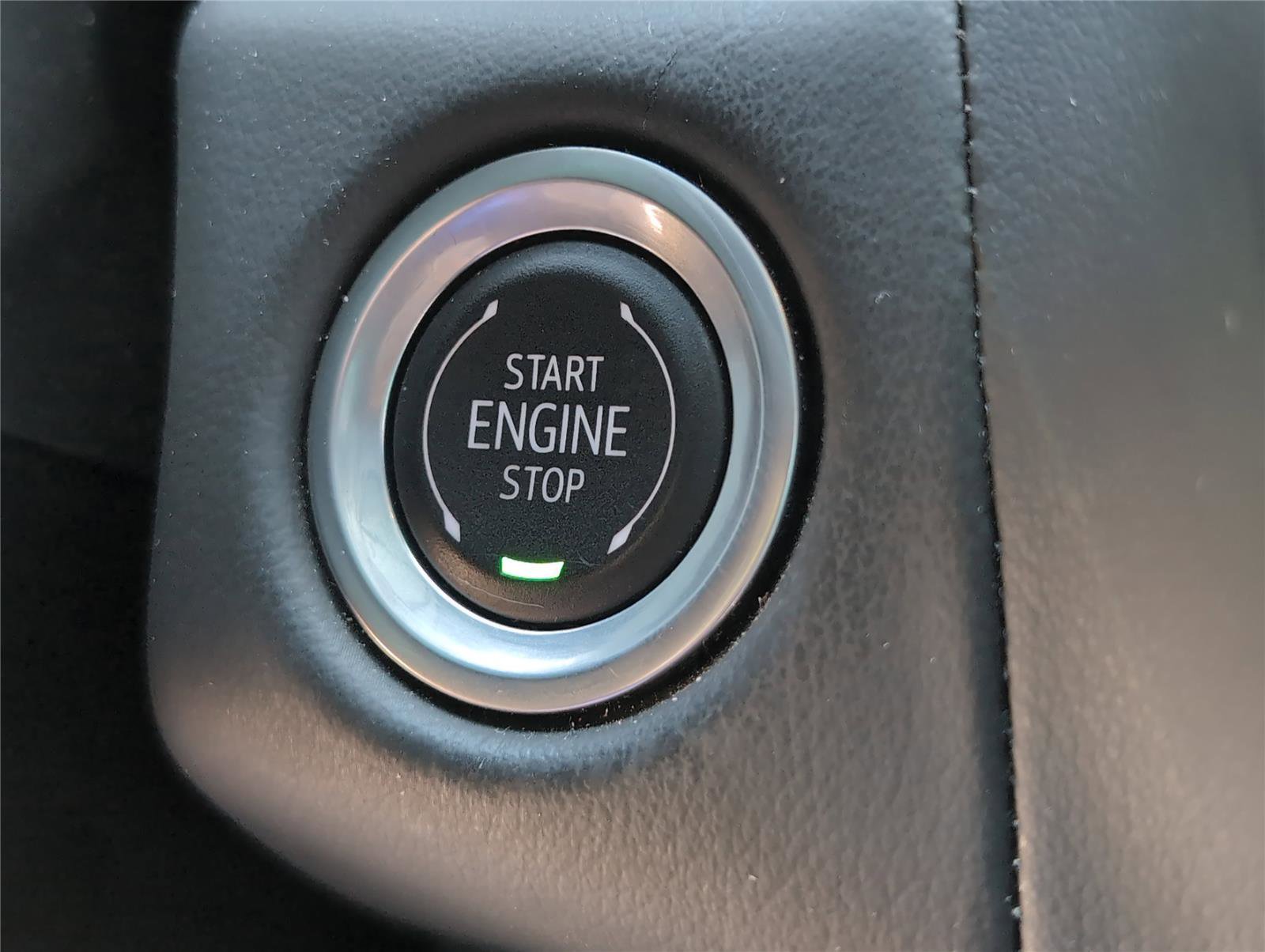 Used 2024 GMC Yukon XL SLT image 15