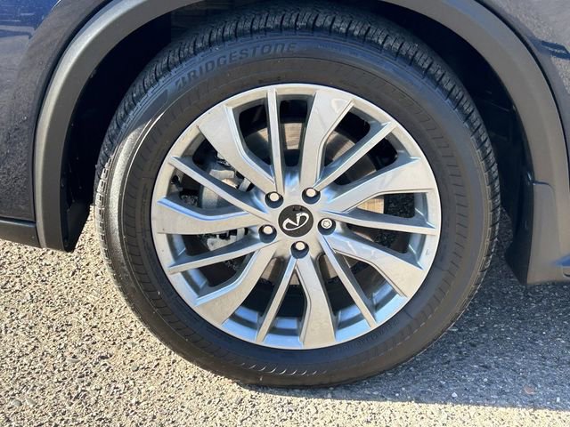 Certified 2025 INFINITI QX50 Luxe image 10