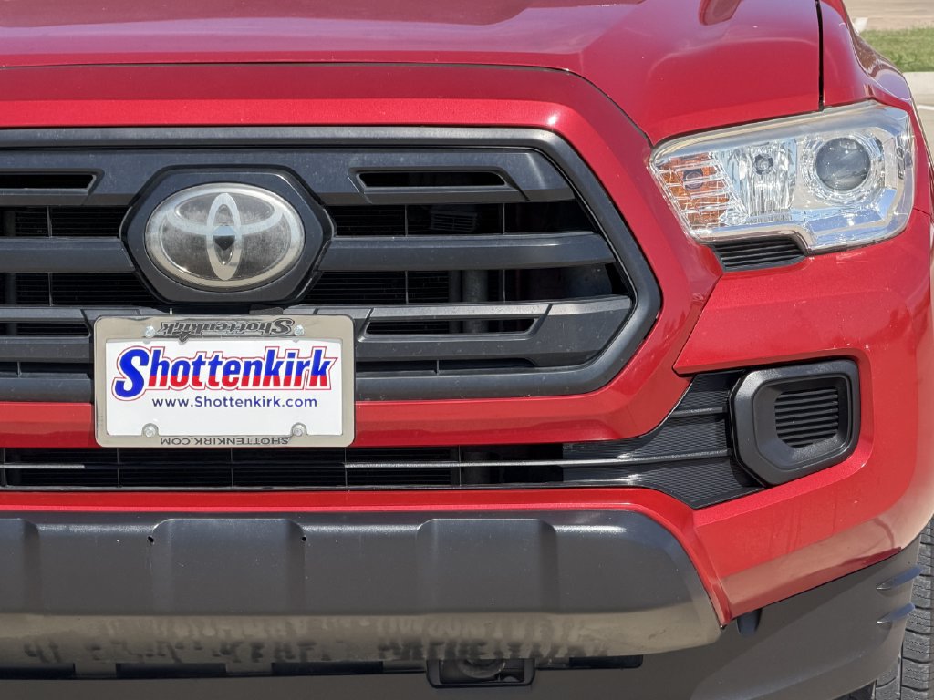 Used 2018 Toyota Tacoma SR w/ SR Convenience Package RWD image 8