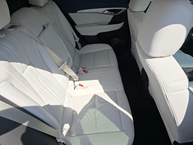 Used 2024 Buick Envision Avenir image 29