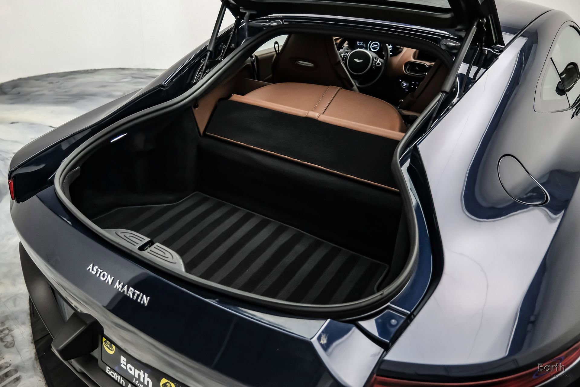 Used 2020 Aston Martin V8 Vantage Coupe RWD image 81