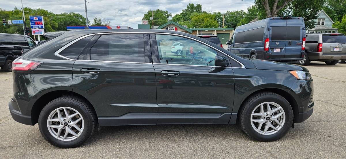 Used 2024 Ford Edge SEL w/ Convenience Package AWD/4WD image 4