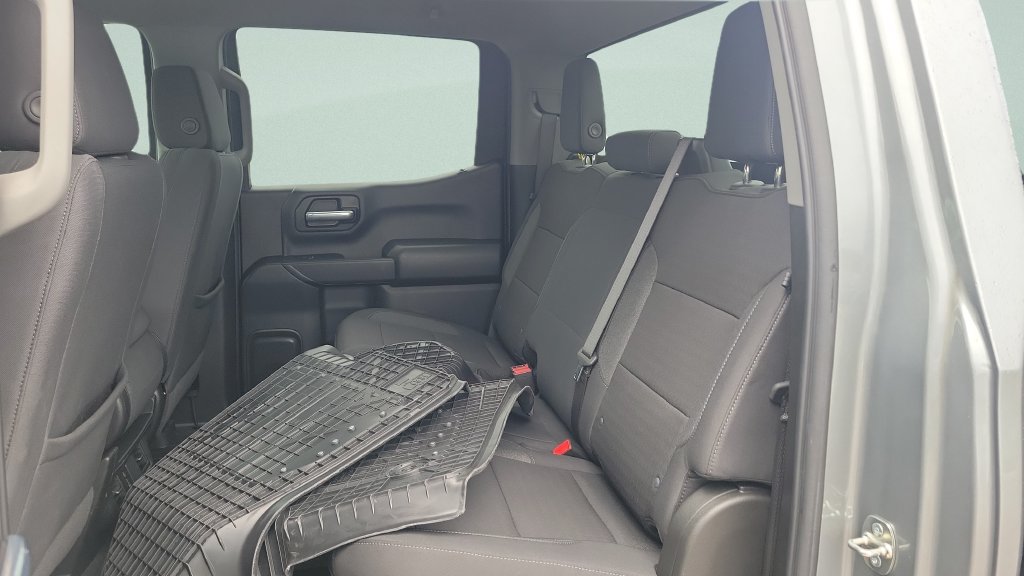 Used 2025 Chevrolet Silverado 1500 Custom w/ Turbomax Blackout Package RWD image 10