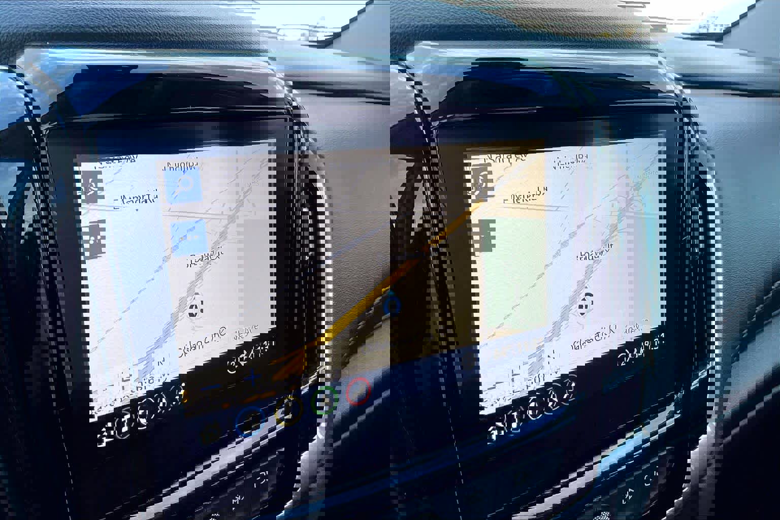 Used 2020 Chevrolet Traverse RS image 30