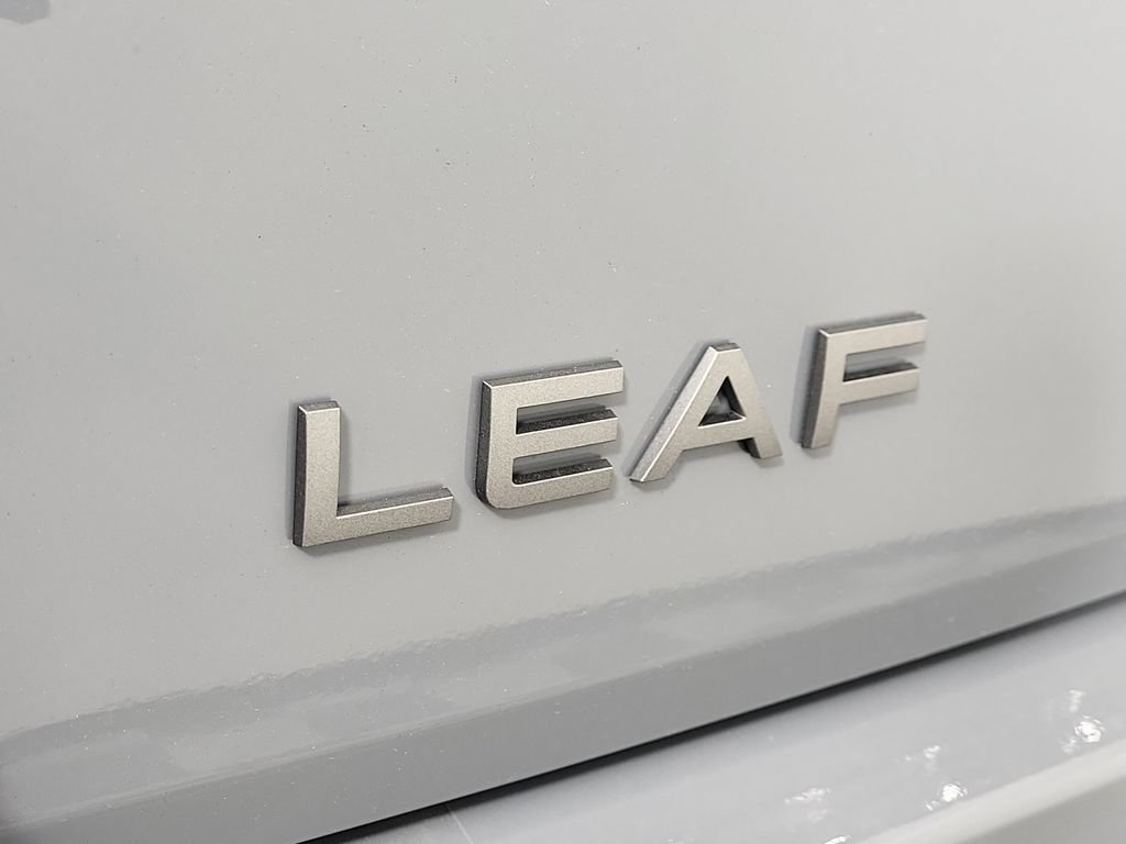 New 2026 Nissan Leaf Platinum+ w/ Illuminated Package FWD image 7