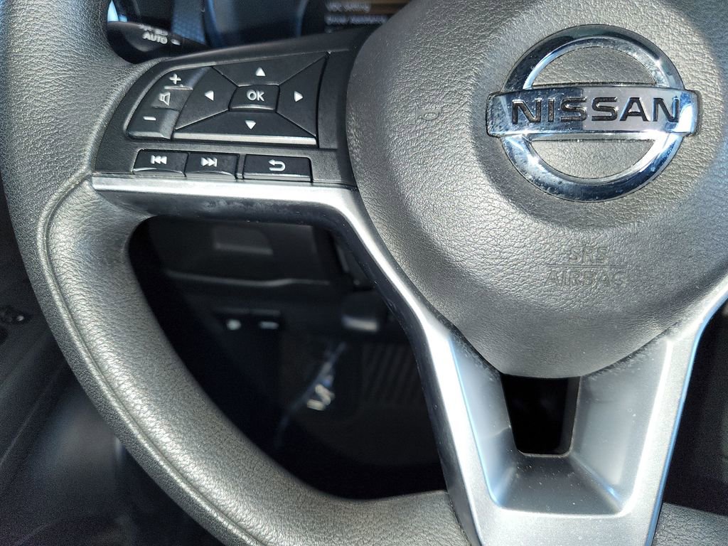 Used 2021 Nissan Kicks SV FWD image 23