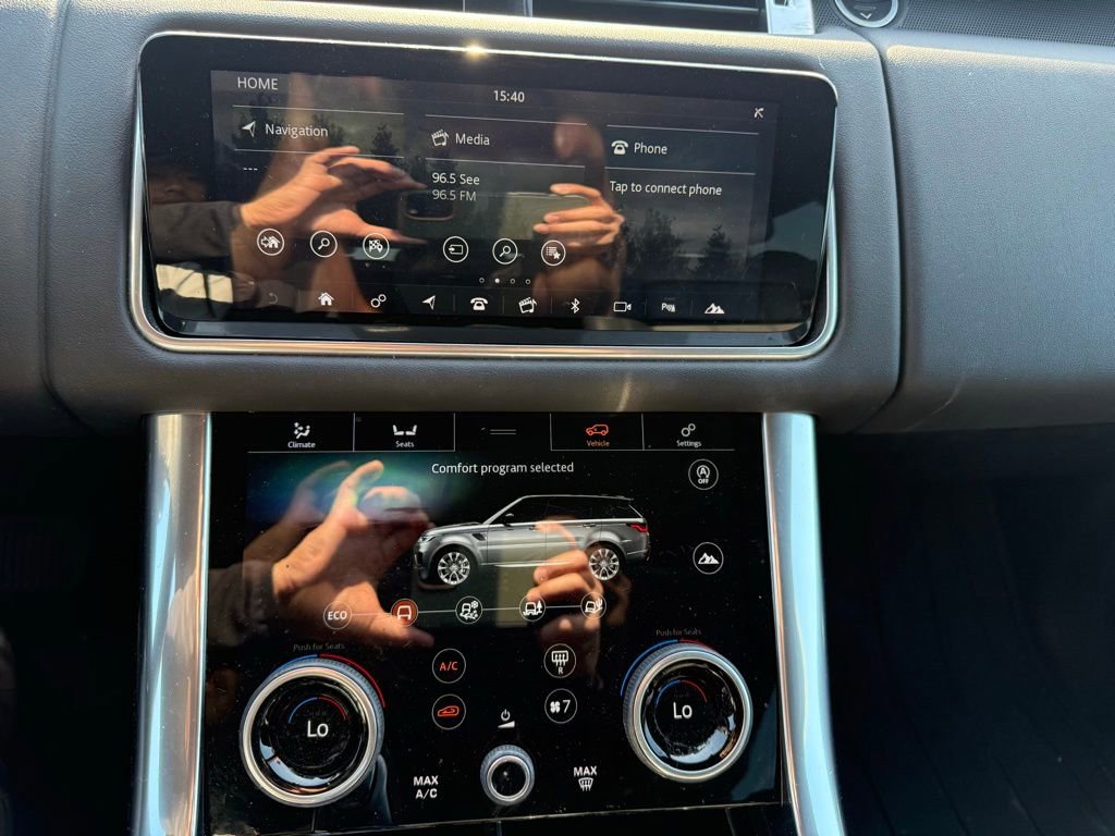 Used 2020 Land Rover Range Rover Sport SE image 19