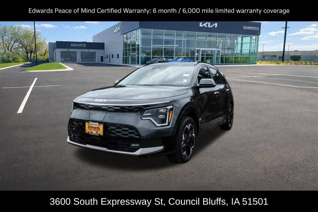 Used 2024 Kia Niro Wave FWD image 3