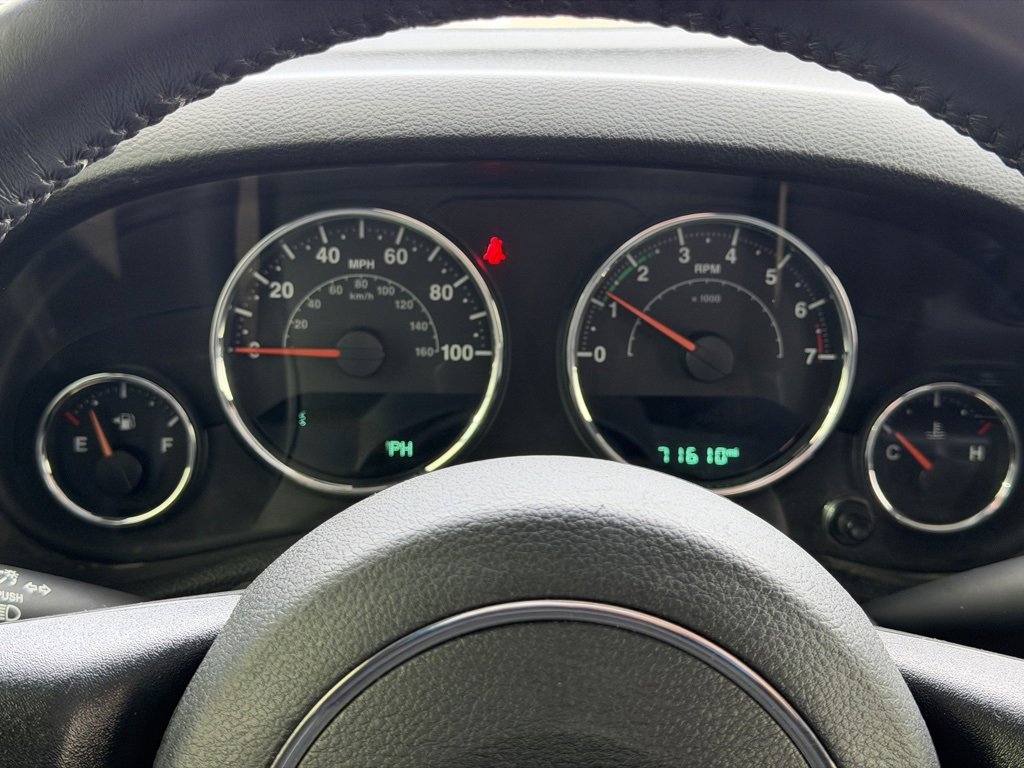 Used 2017 Jeep Wrangler Unlimited Sahara w/ Max Tow Package image 17