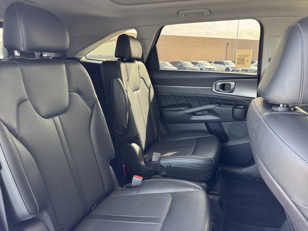 Used 2022 Kia Sorento SX image 44