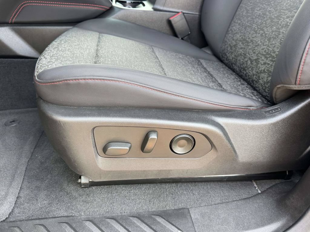Used 2024 Chevrolet Colorado Z71 w/ Z71 Convenience Package 2 AWD/4WD image 19