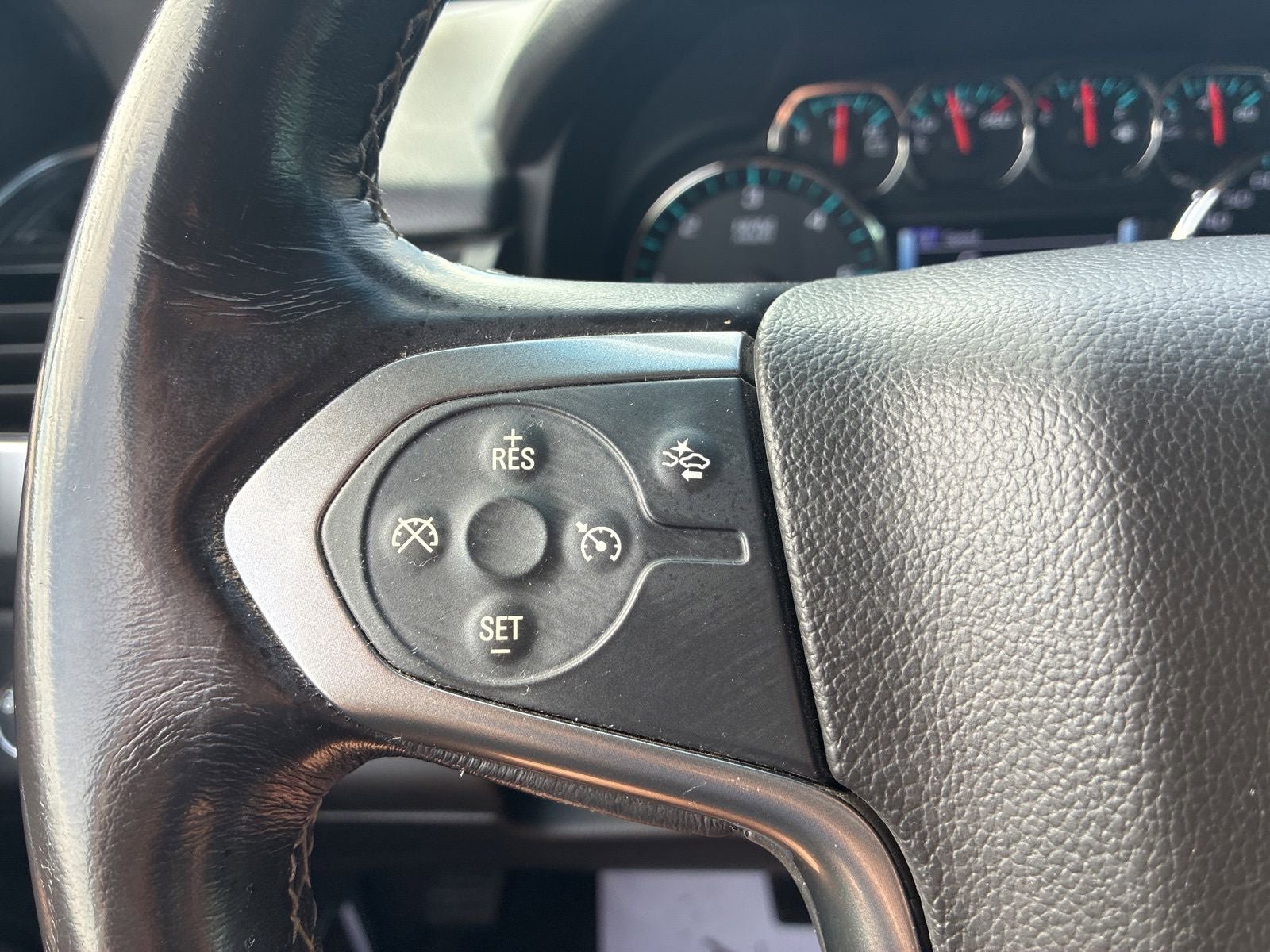Used 2018 Chevrolet Suburban LT AWD/4WD image 27