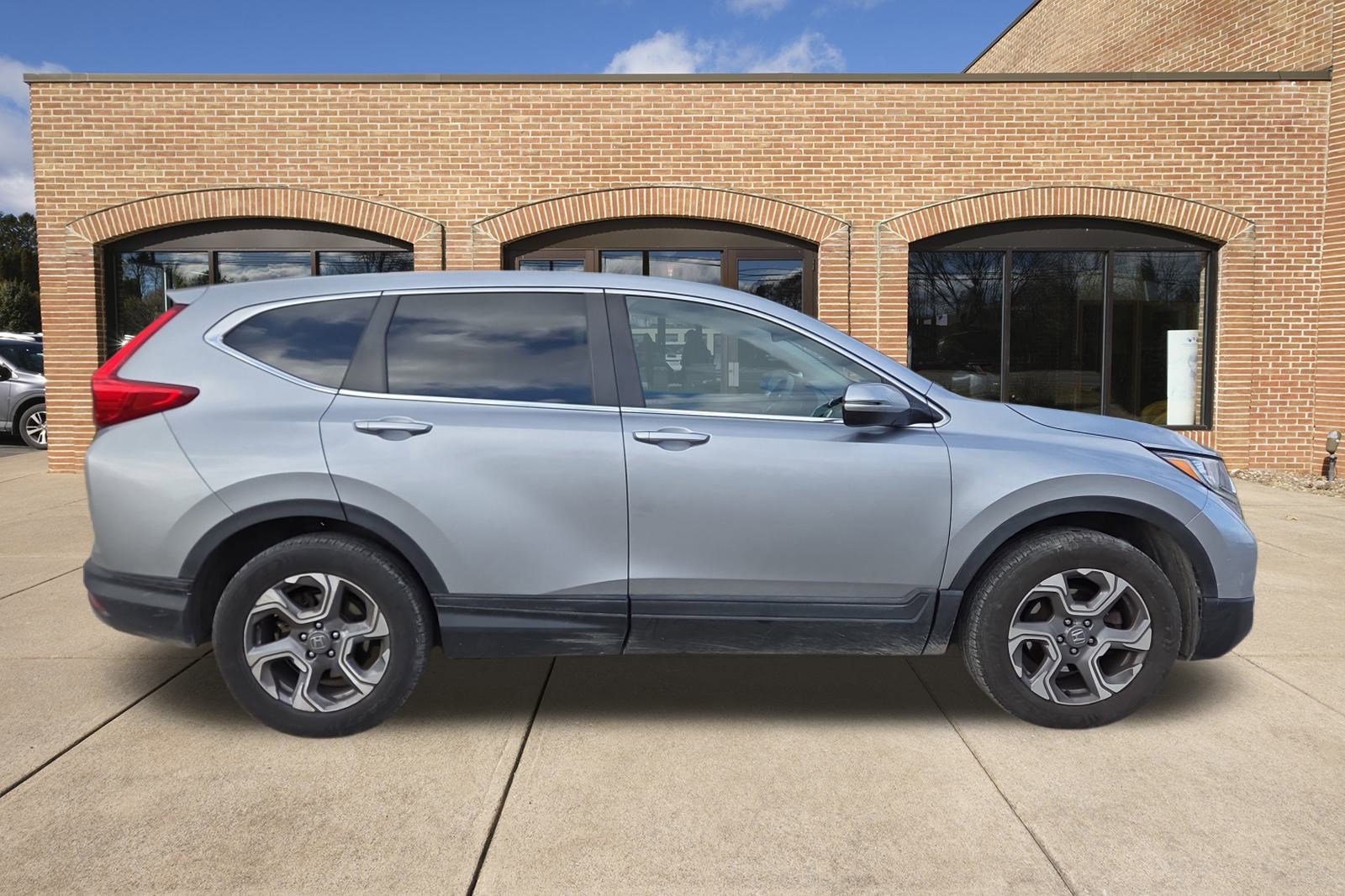 Used 2018 Honda CR-V EX image 2