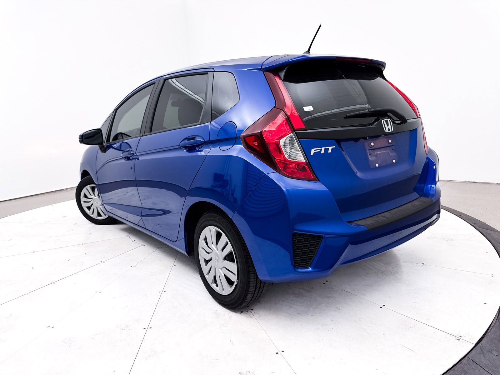 Used 2017 Honda Fit LX image 2