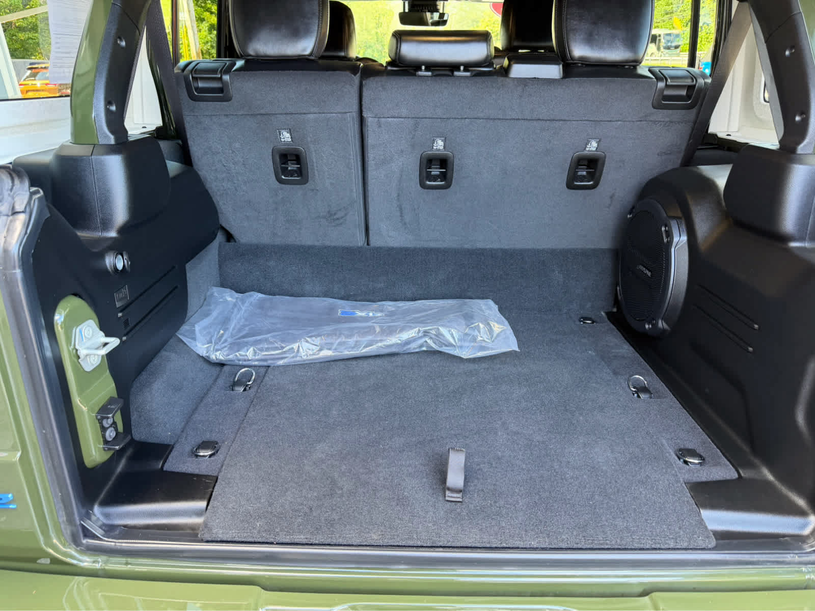 Used 2024 Jeep Wrangler High Altitude AWD/4WD image 17