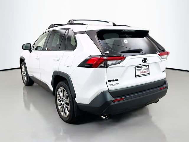 Used 2023 Toyota RAV4 XLE Premium image 5