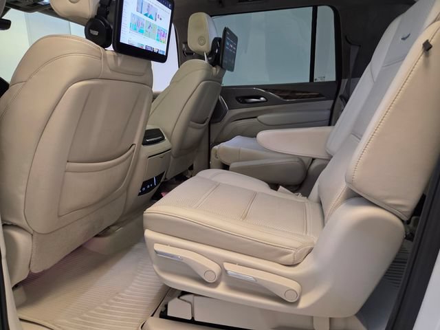 Used 2023 Cadillac Escalade ESV Sport Platinum AWD/4WD image 13