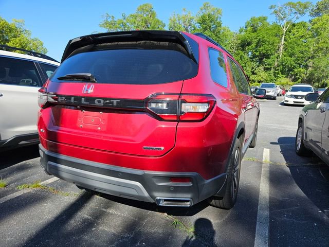 Used 2024 Honda Pilot Touring image 7