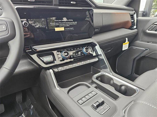 New 2025 GMC Sierra 3500 Denali w/ Denali Reserve Package image 27