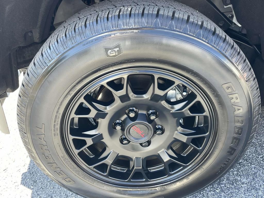 Used 2025 Toyota Tacoma SR5 image 8
