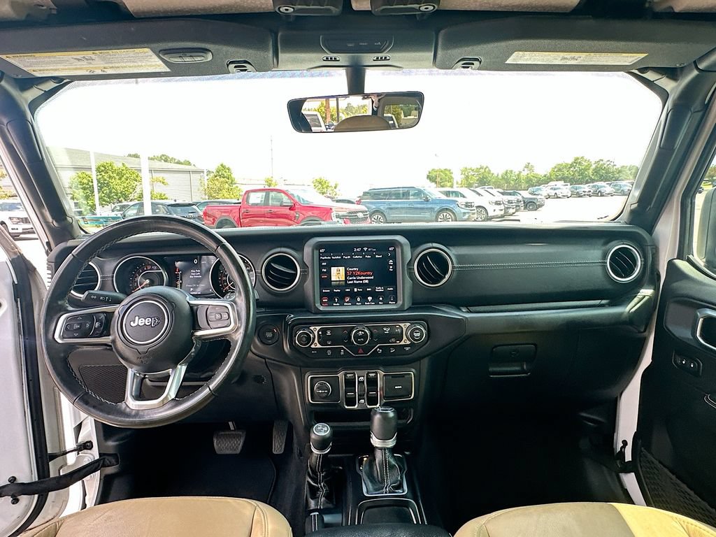Used 2019 Jeep Wrangler Unlimited Sahara w/ Quick Order Package 24M Moab AWD/4WD image 3