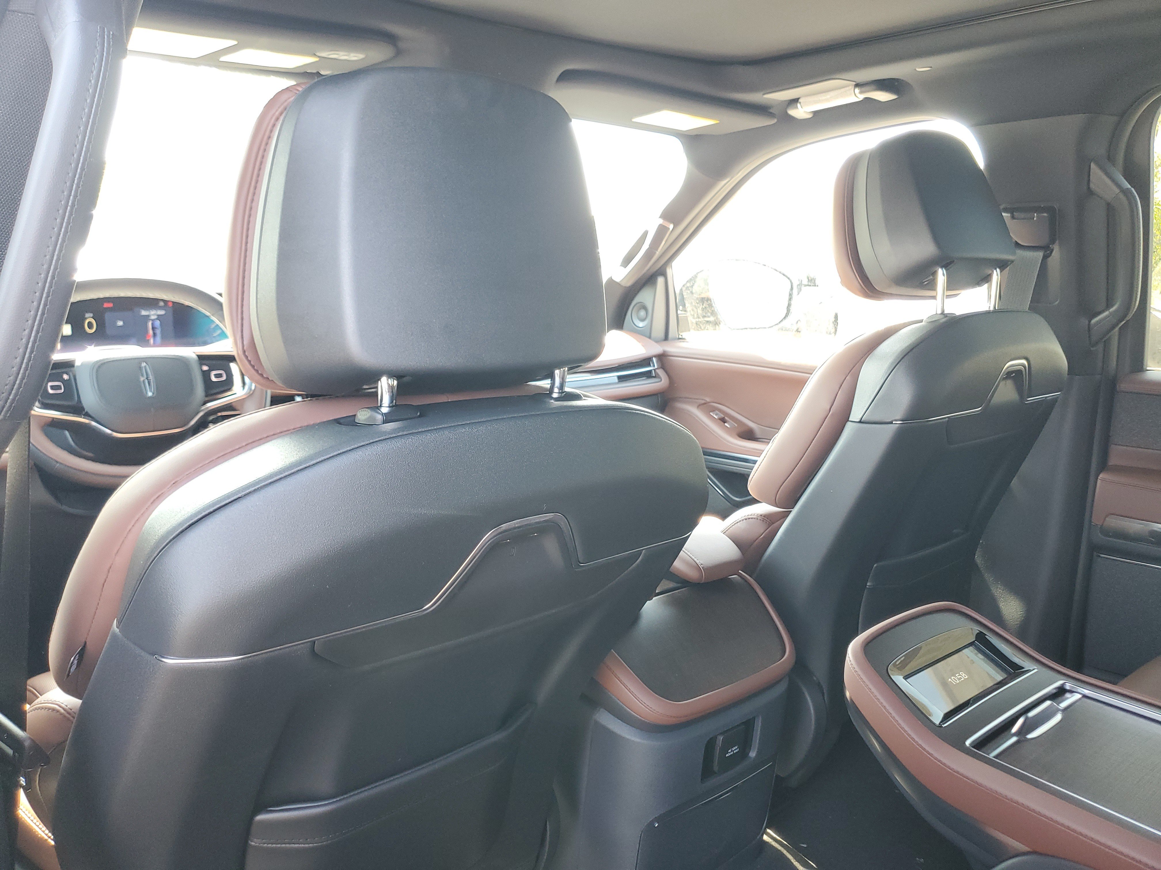 New 2026 Lincoln Navigator Reserve AWD/4WD image 28