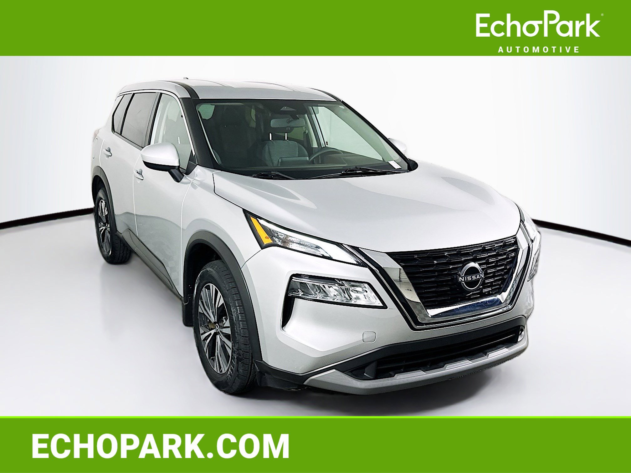 Used 2023 Nissan Rogue SV image 1