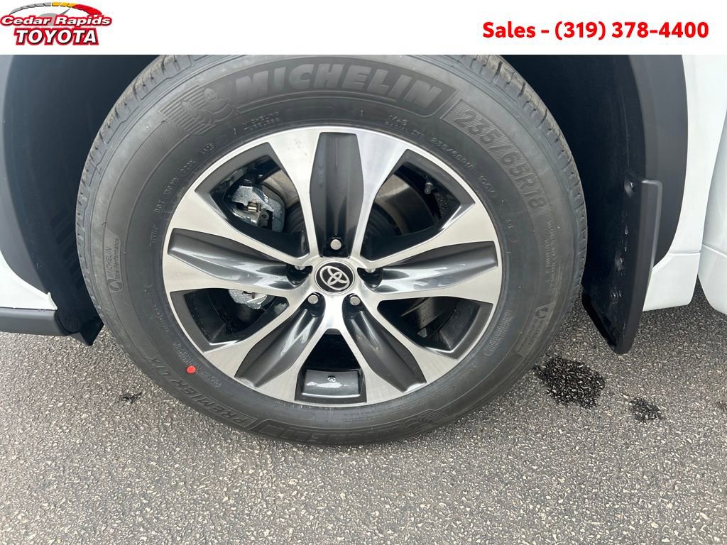 New 2026 Toyota Highlander XLE image 22