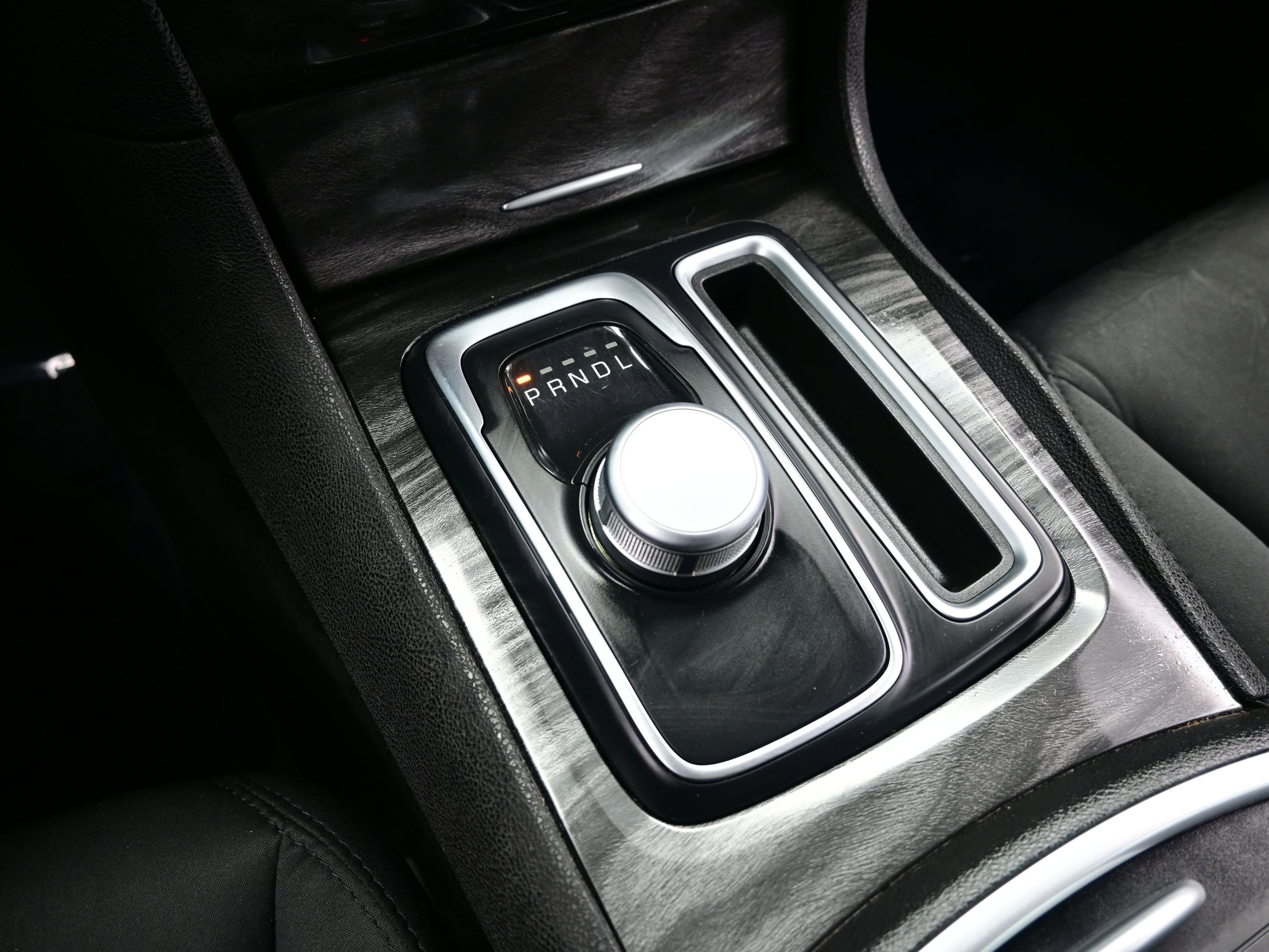 Used 2018 Chrysler 300 Touring image 21