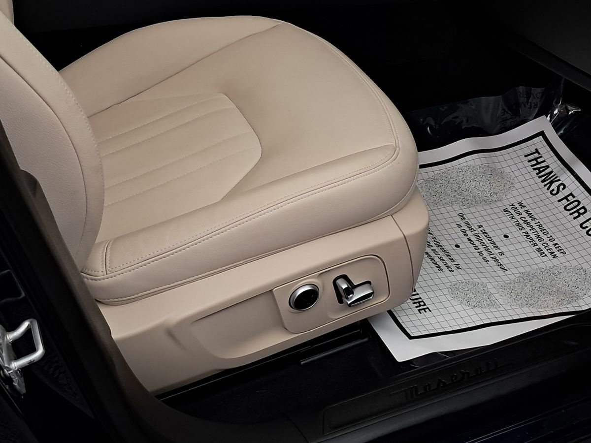 Used 2021 Maserati Levante S image 28