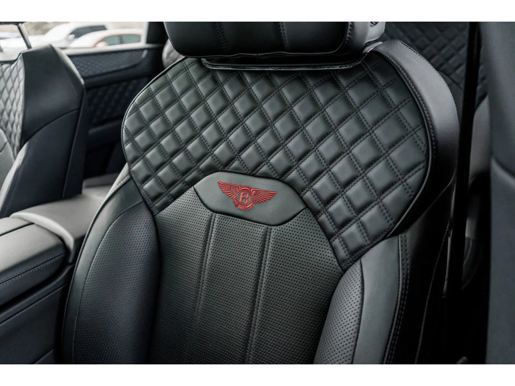 Used 2022 Bentley Bentayga image 30