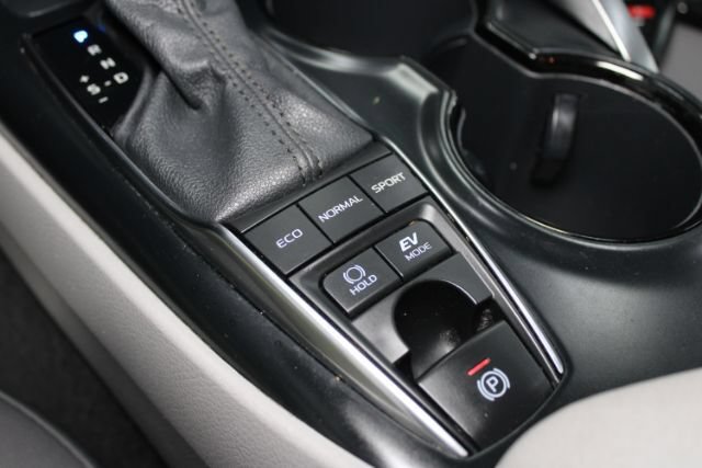 Used 2020 Toyota Camry LE w/ Fleet Convenience Package FWD image 17