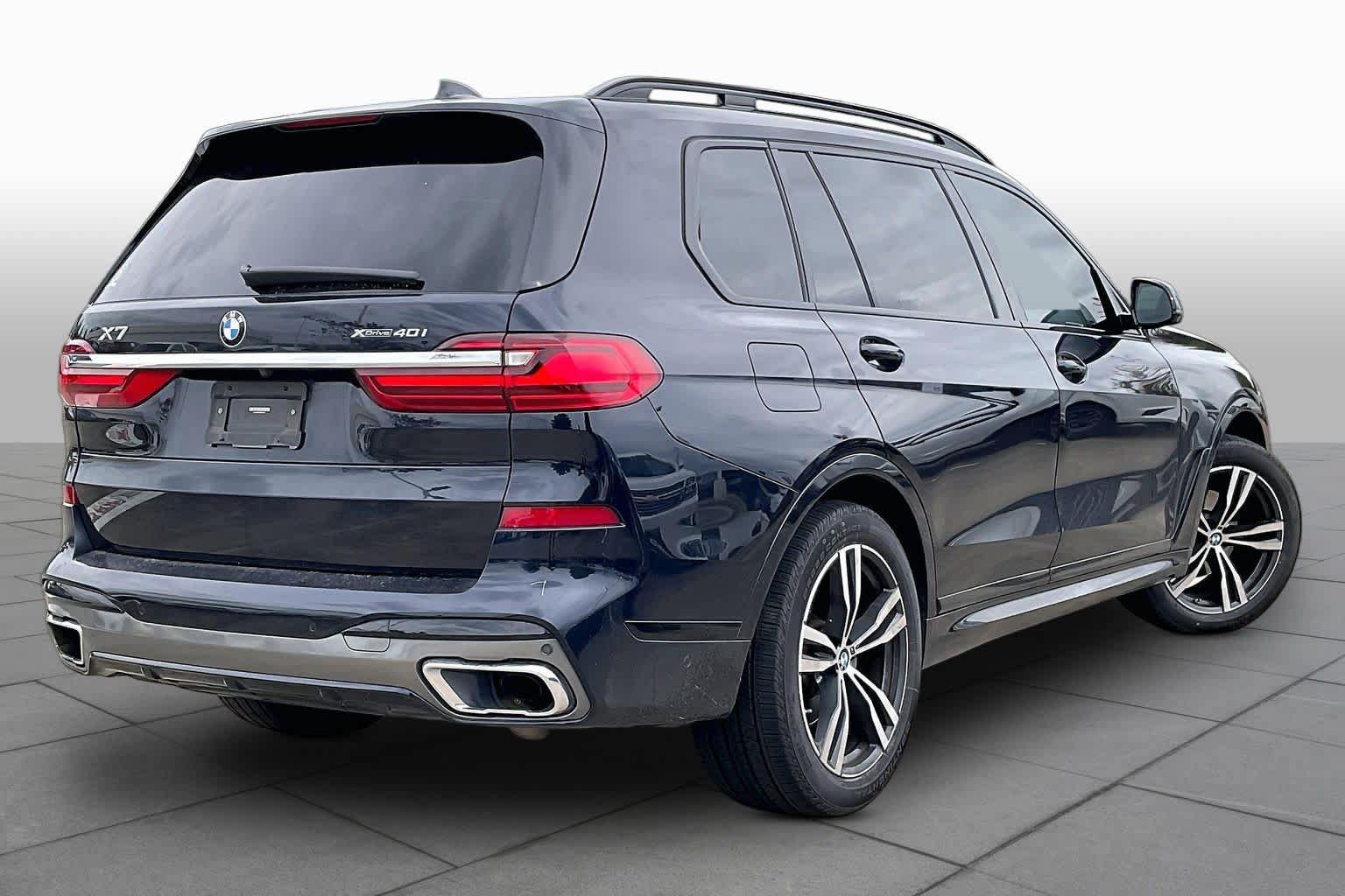 Used 2022 BMW X7 xDrive40i w/ M Sport Package AWD/4WD image 11