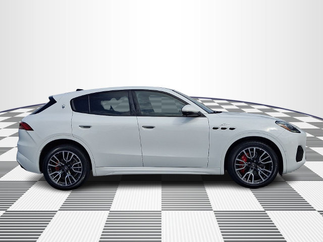 Certified 2024 Maserati Grecale Modena AWD/4WD image 8