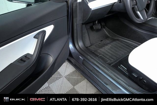 Used 2021 Tesla Model 3 Standard Range Plus image 7